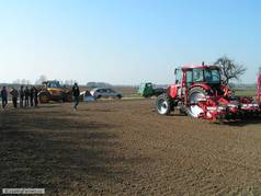 První instalace systému automatického řízení Trimble EZ-Pilot na traktor značky Zetor (14) (zobrazeno 109x)